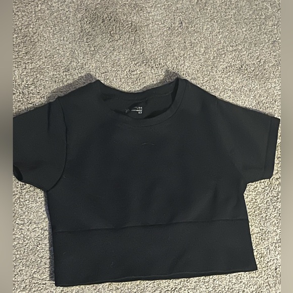 aerie Tops - Offline by Aerie Women’s seamless crop top Size: Small